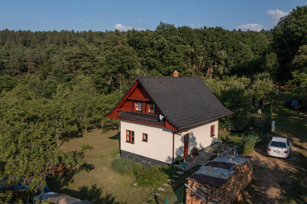 Chata Nad Lazenskym Udolim Luhačovice エクステリア 写真