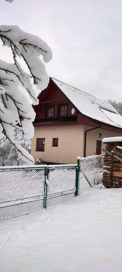 Chata Nad Lazenskym Udolim Luhačovice エクステリア 写真